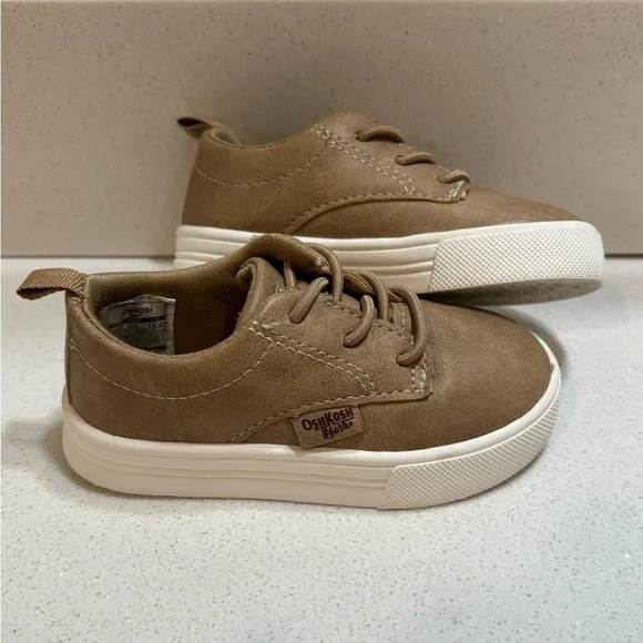 Oshkosh Slip On Shoes Khaki Putney Size 5 Toddler - Picture 2 of 7